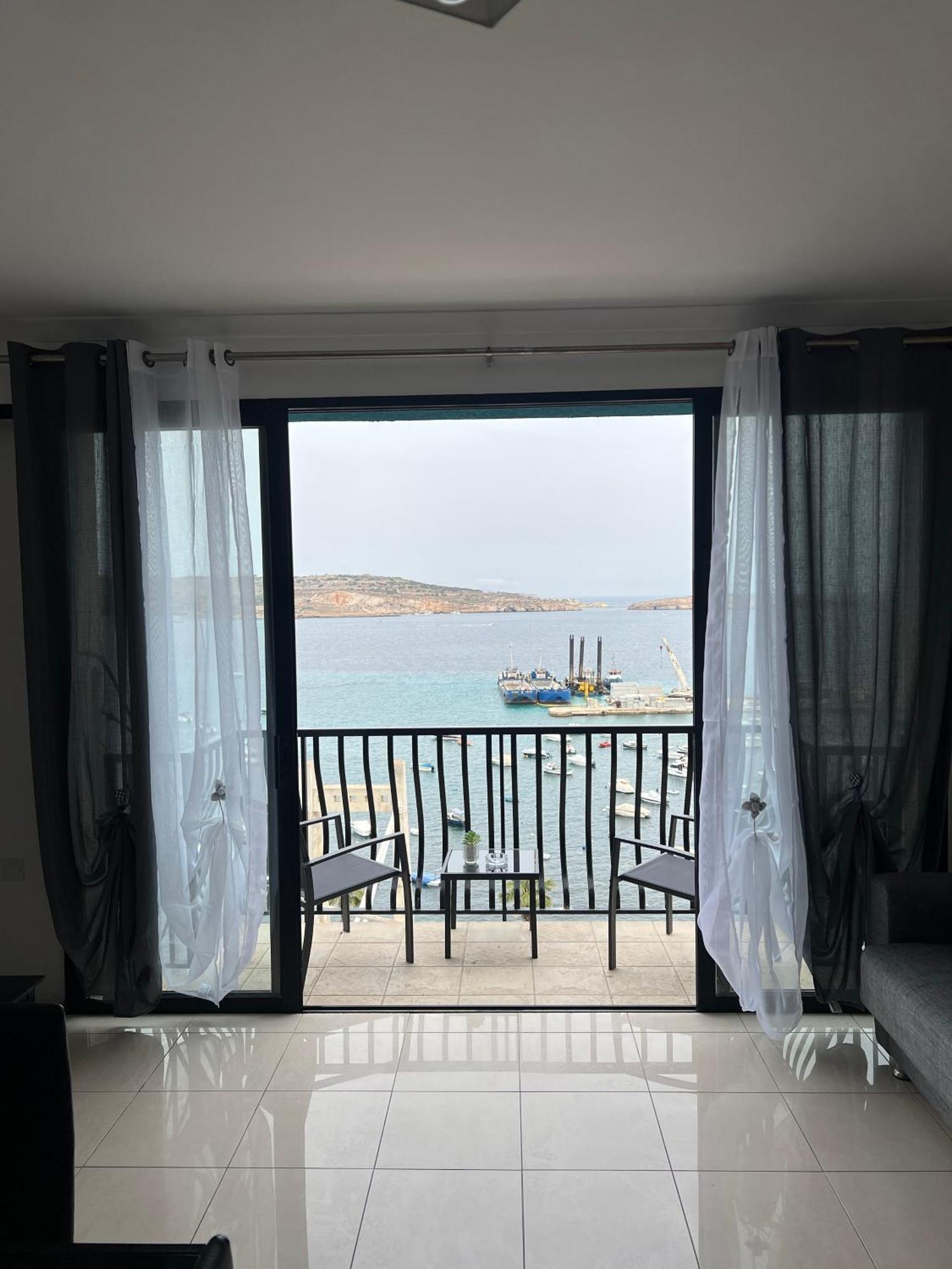 Sea View Penthouse Daire St. Paul's Bay Dış mekan fotoğraf